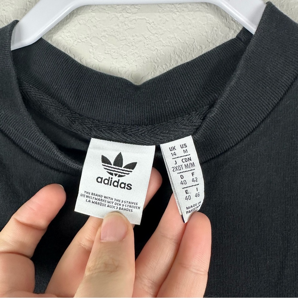 Adidas Women’s Black White Logo Cut Off Athletic Athleisure Tank Top Size Medium - Picture 3 of 5